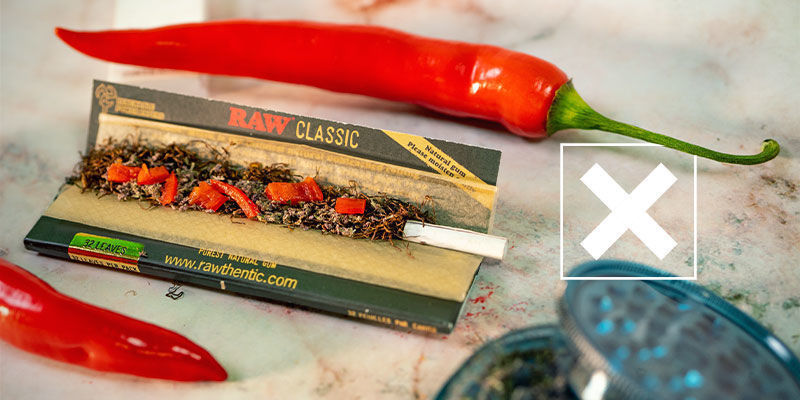 Bör du röka heta chilifrukter med cannabis? Should You Smoke Hot Peppers With Weed?