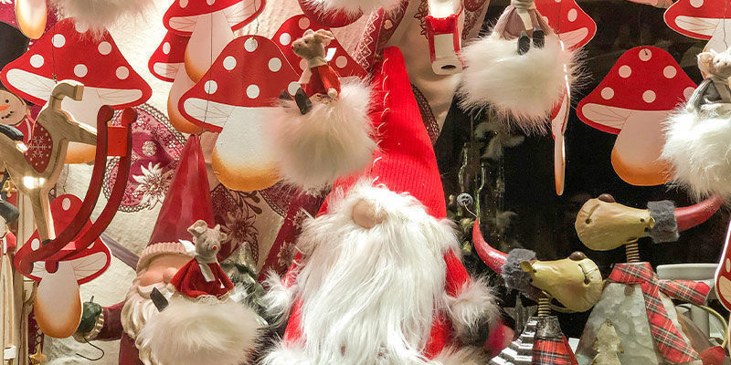 Amanita muscaria och julen: fakta eller fiktion? Amanita muscaria and Christmas: fact or fiction?