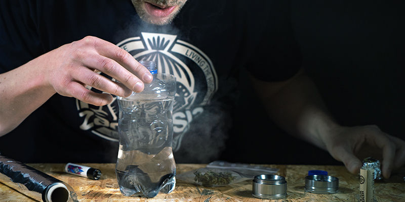 Does en gravity bong göra dig mer hög än en vanlig bong? Does a Gravity Bong Get You Higher Than a Regular Bong?