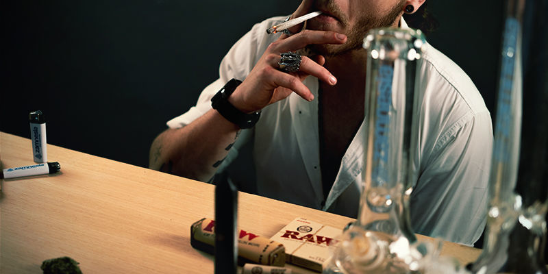 Vad händer när du tar ett bloss av weed? Hit of Weed