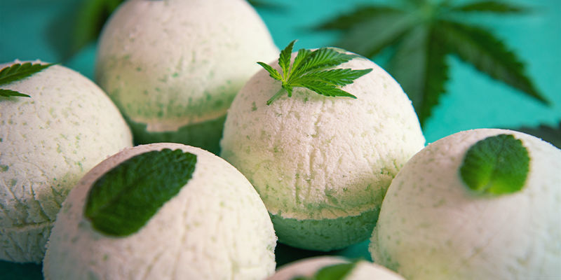 Fördelar med badbomber BENEFITS OF BATH BOMBS