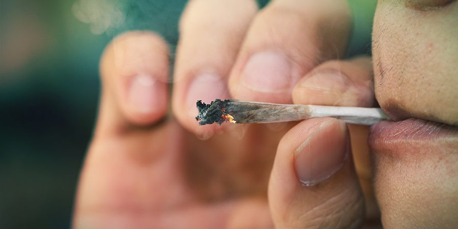 25%+ biotillgänglighet: rökning Biotillgänglighet: röka cannabis