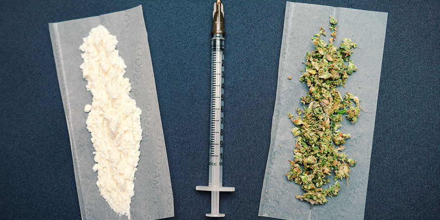Är det en bra idé att blanda droger? IS MIXING DRUGS A GOOD IDEA?