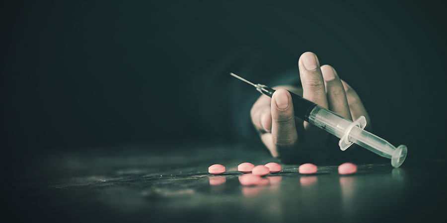 Vilka är riskerna med att blanda droger? WHAT ARE THE RISKS OF MIXING DRUGS?