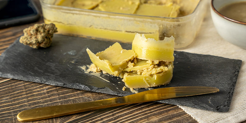Recept på hemmagjort cannabutter Hemmagjort cannabutter-recept
