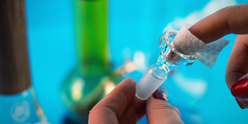 Underhåll Maintenance Of A Bong