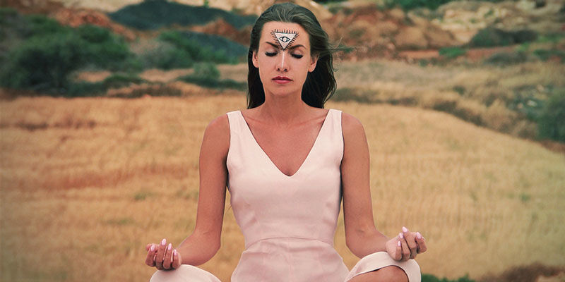 Yoga och psykedelika YOGA AND PSYCHEDELICS