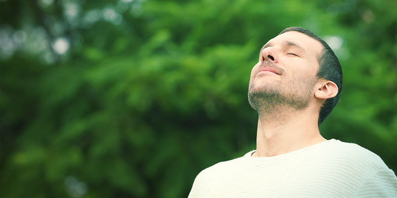 Saker att tänka på innan du tar psykedelika för din yogapraktik THINGS TO CONSIDER BEFORE TAKING PSYCHEDELICS FOR YOUR YOGA PRACTICE