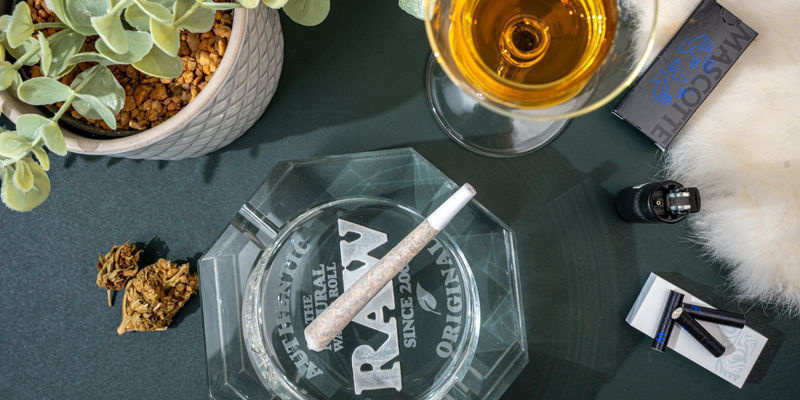 Kristallaskfat i glas (RAW) Crystal Glass Ashtray (RAW)