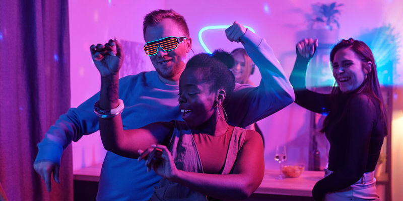 Gå med i en psykedelisk social klubb Join A Psychedelic Social Clubs