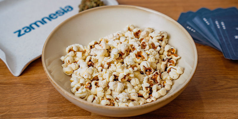 Cannabis-popcorn (superenkelt) Cannabis Popcorn (Super Easy)