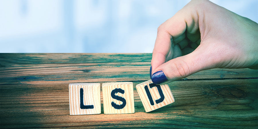 Terapeutisk användning av LSD TERAPEUTISK ANVÄNDNING AV LSD