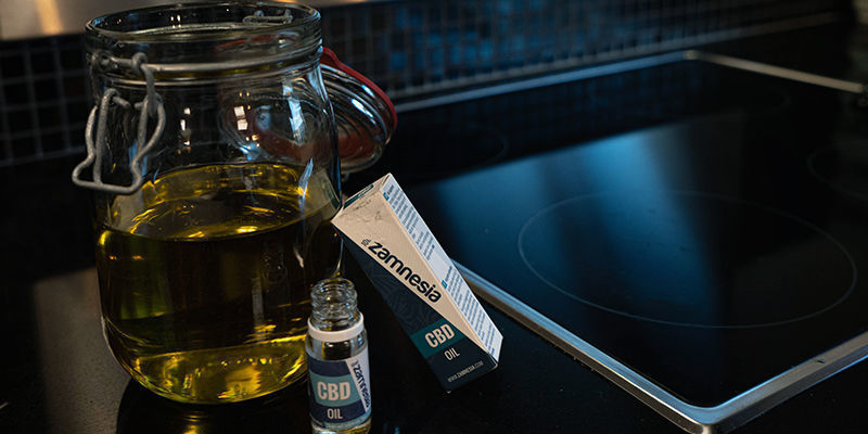 Så gör du CBD-massageolja How To Make CBD Massage Oil