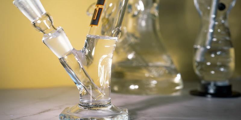 Varför behöver en bong vatten? Varför behöver en bong vatten?