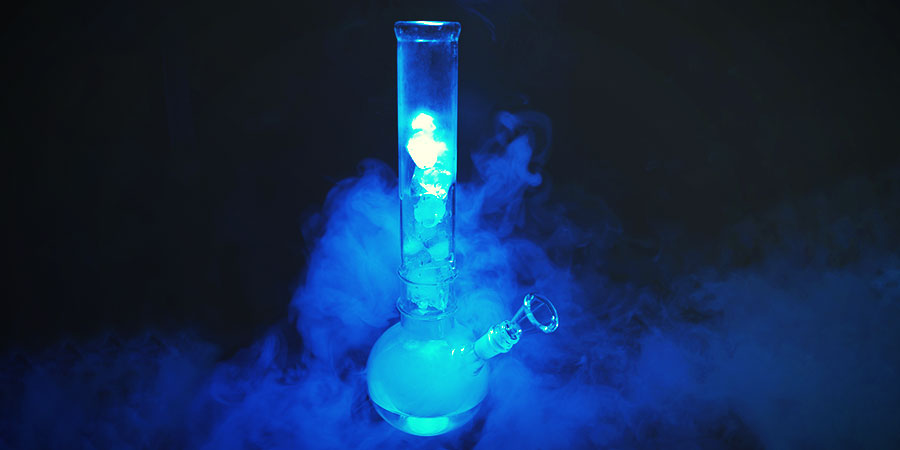 Bong Water Alternatives: Ice Water Bong Water Alternatives: Ice Water