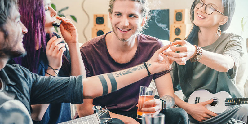 Kreativa röksessioner väntar Creative Smoking Sessions Await