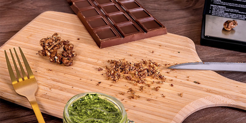 Äta magiska tryfflar i ätbara produkter Eating Magic Truffle Edibles