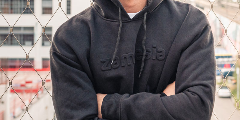 Zamnesia Embossed Hoodie Svart