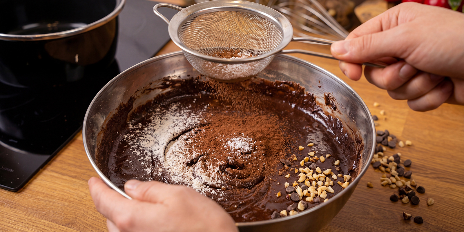 Tillsätt de torra ingredienserna Tillsätt de torra ingredienserna