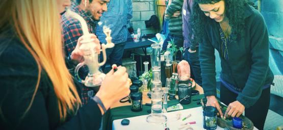 Så ordnar du en cannabisinspirerad fest